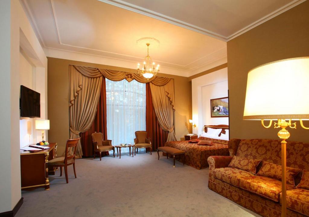 Aleksandrovski Grand Hotel Vladikavkaz Chambre photo