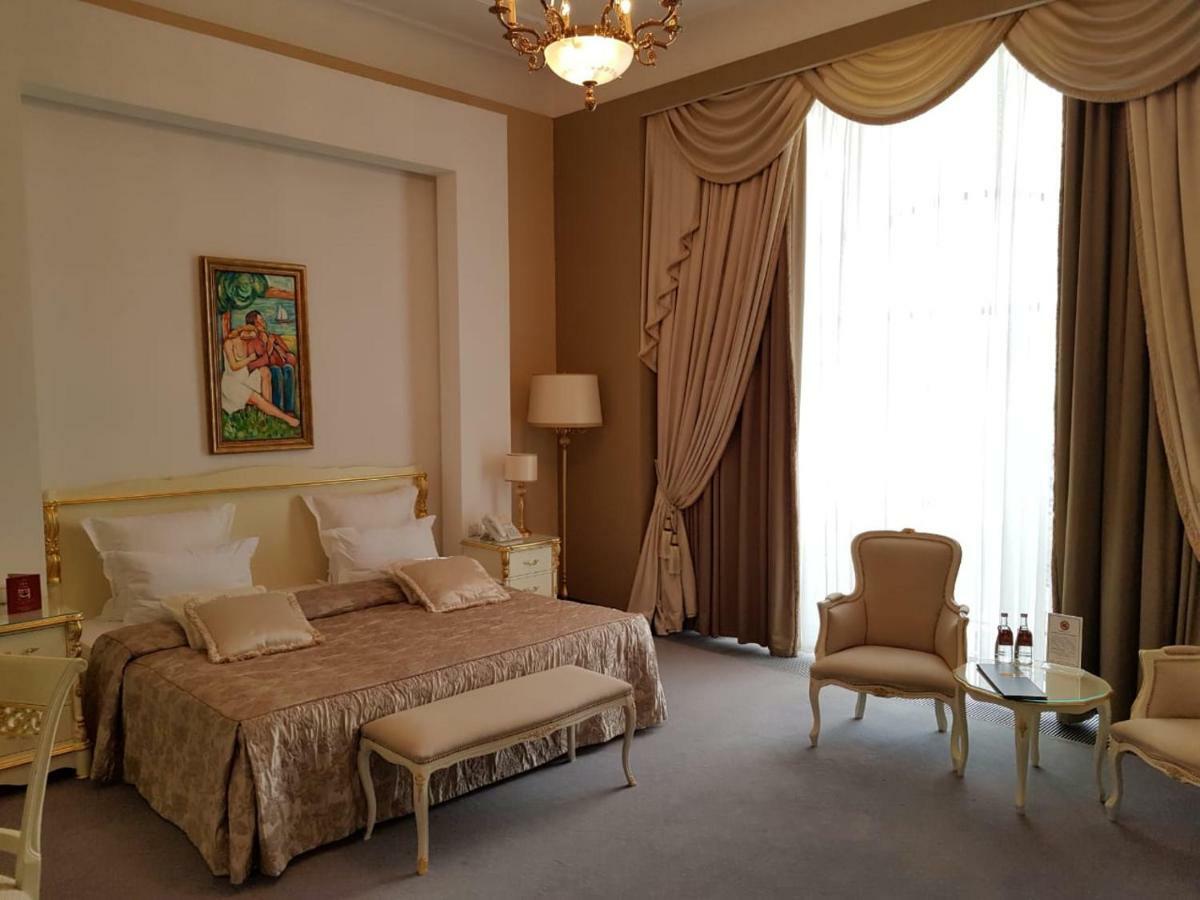 Aleksandrovski Grand Hotel Vladikavkaz Extérieur photo